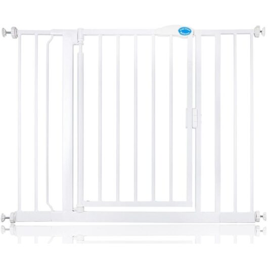 Bettacare - Auto Close Pet Gate, 103.8cm - 110.8cm, White, Pressure Fit Stair Gate for Dog & Puppy