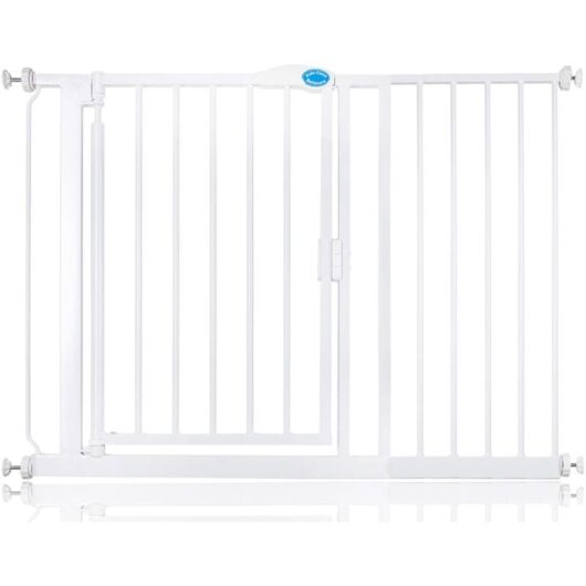 Bettacare - Auto Close Pet Gate, 111cm - 118cm, White, Pressure Fit Stair Gate for Dog & Puppy