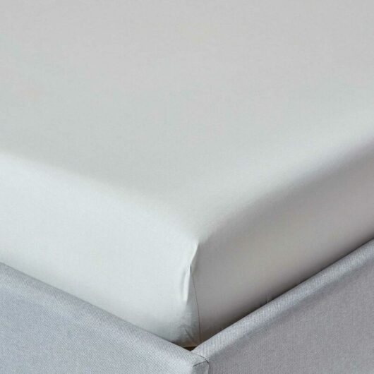 HOMESCAPES Silver Grey Egyptian Cotton Fitted Sheet 200 Thread Count, King - Silver Grey